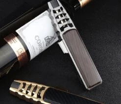Merkloos Turbo Jetflame Aansteker - Gasbrander - Vuurwerk Torch - Crème Brûlée Brander - BBQ En Sigaren Aansteker - Windproof - Carbon Met Goudkleurige Metalen Behuizing -Merkloos Verkoopwinkel 1200x1028 1