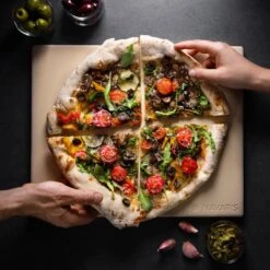 Navaris Pizzasteen XL Voor Oven En Barbecue - Rechthoekige Pizzaplaat 38 X 30 Cm - Inclusief Pizzaschep Met Extra Lang Handvat En Receptenboek -Merkloos Verkoopwinkel 1200x1200 400