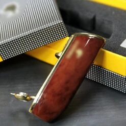 Cohiba® Sigarenaansteker - Sigarenboor - Sigaren - Sigaar - Cohiba Aansteker - Sigarenboor - Sigaren Accessoires - Sigarenknipper - Sigaar Aansteker - Cohiba - Incl. Luxe Geschenkdoos - Rood -Merkloos Verkoopwinkel 1200x1200 448