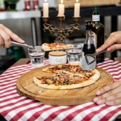 Boska Pizzaplank Friends L - BBQ Accessoires - Eikenhout - Handige Opvanggeul - Ø 34 Cm 22 Boska Pizzaplank Friends L - BBQ Accessoires - Eikenhout - Handige Opvanggeul - Ø 34 Cm -Merkloos Verkoopwinkel 1200x1200 581