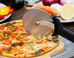 Bighorn Pizzaschep Voor BBQ En Oven-Inklapbare Handgreep -Pizzasnijder- Edelstaal -geschikt Als Broodschep En Ovenschep - SRPT01 -Merkloos Verkoopwinkel 1200x944 2